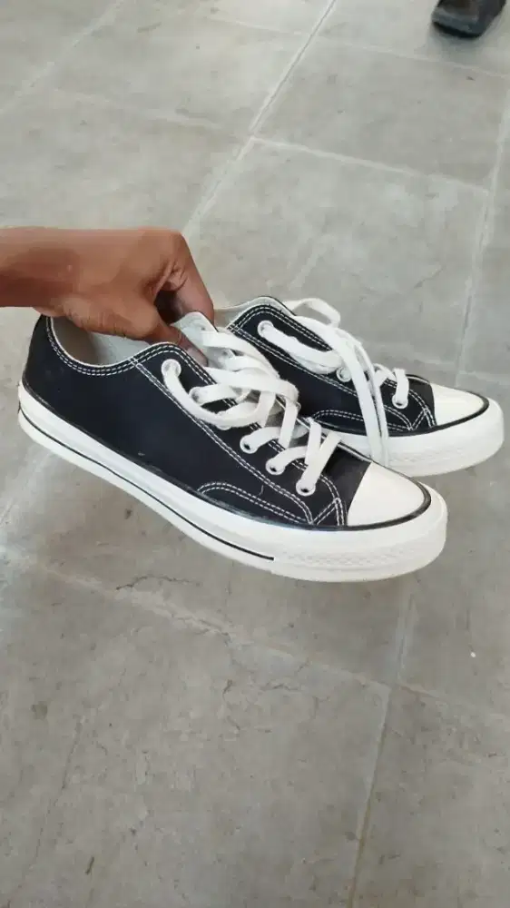 sepatu Converse