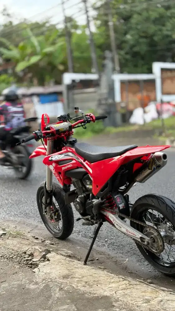 CRF 150 SUPERMOTO