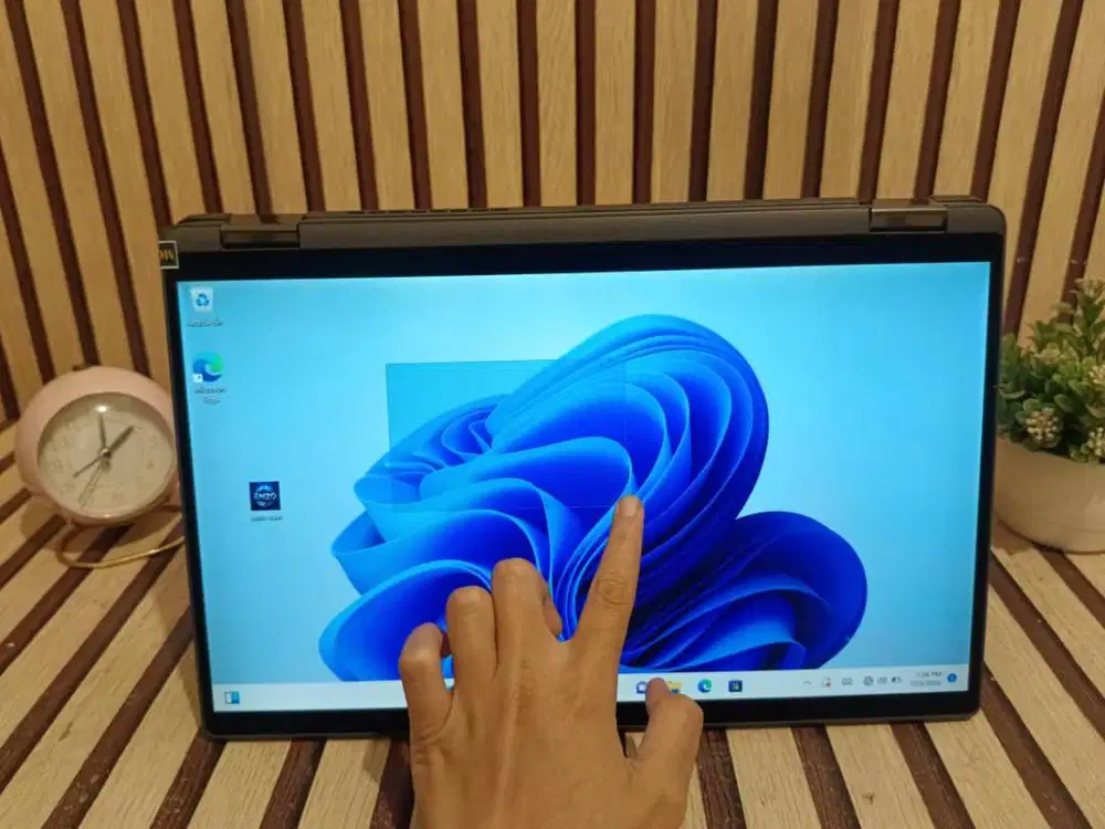 Dell Latitude 7410 2-in-1 | i5-10310U / 16GB / 256GB | 14 FHD Touch F