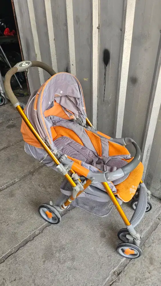 Combi japan stroller