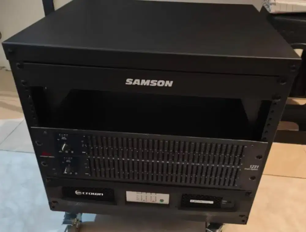 Di Jual Power Amplifier Crown + EQ dbx + Rack Samson