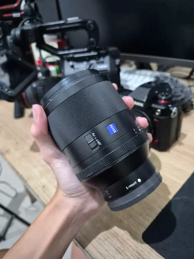 Sony Zeiss Planar T FE 50mm F1.4 ZA Lens