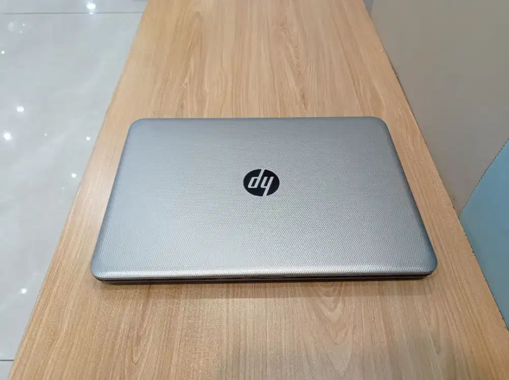 LAPTOP HP BODY MULUS LIKE NEW NORMAL LANCAR