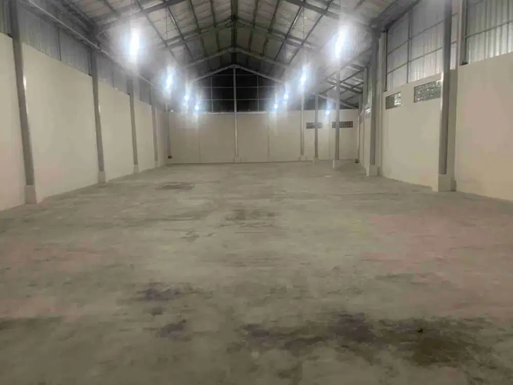 Gudang bangunan Baru di Munggu