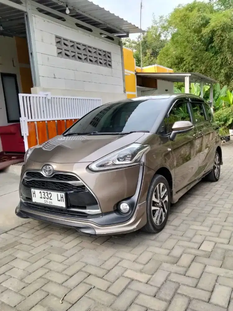 DIJUAL SIENTA TYPE Q MATIC 2016 FREED