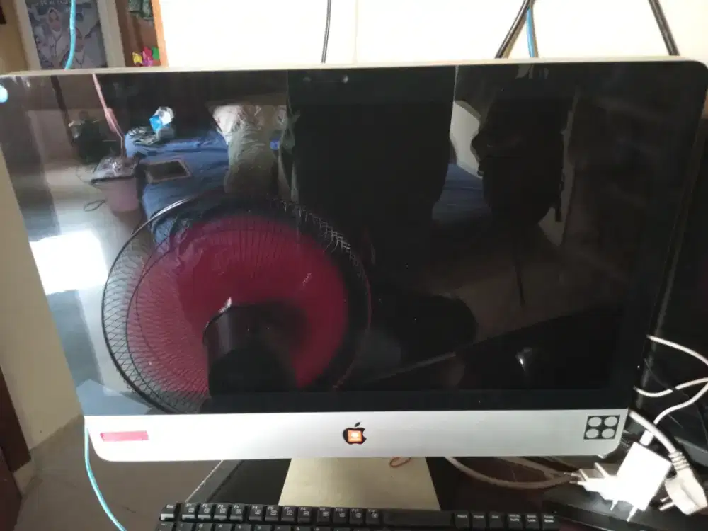 iMac 2011 OS ZorinOS (Linux Ubuntu Base)