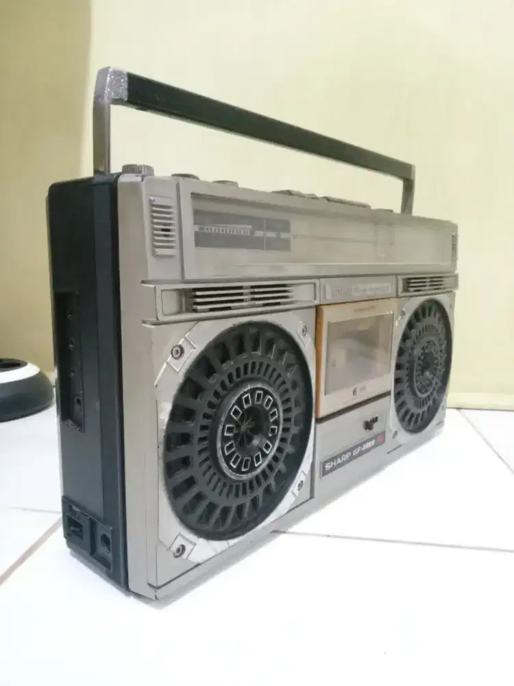 Radio jadul Bombox SHARP GF-6868 koleksi antik vintage klasik retro