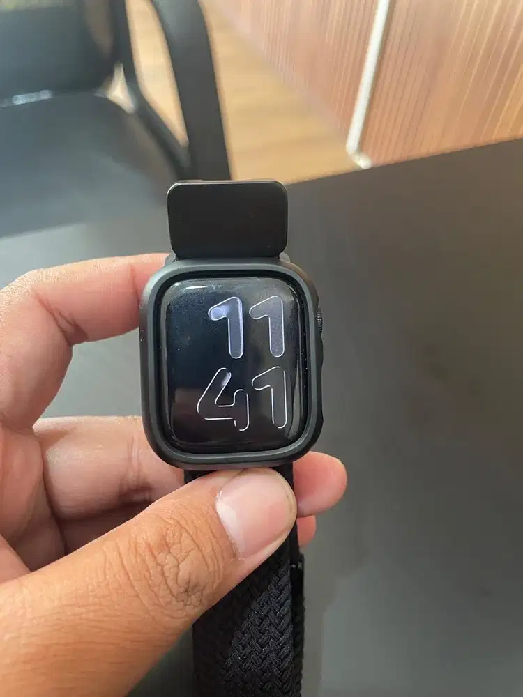 BU Apple watch series 7 41mm