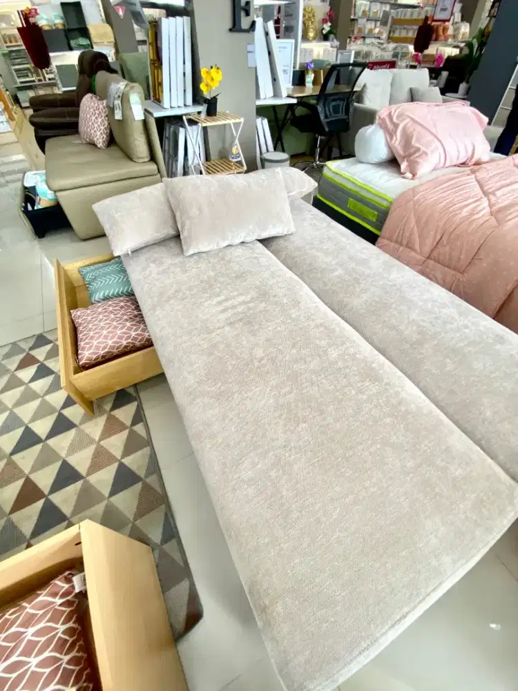 Sofa bed dengan laci