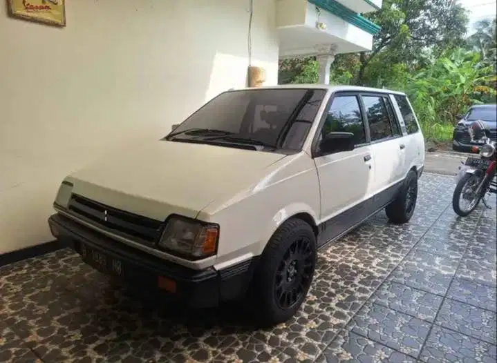 MITSUBISHI LANCER WAGON 1987 Hitam Rare 1986 Build Up Collector 1988