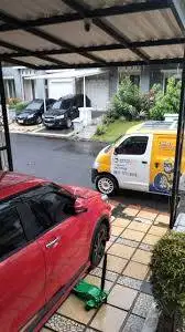 Teknisi Bongkar Pasang Ban & Spooring Mobil
