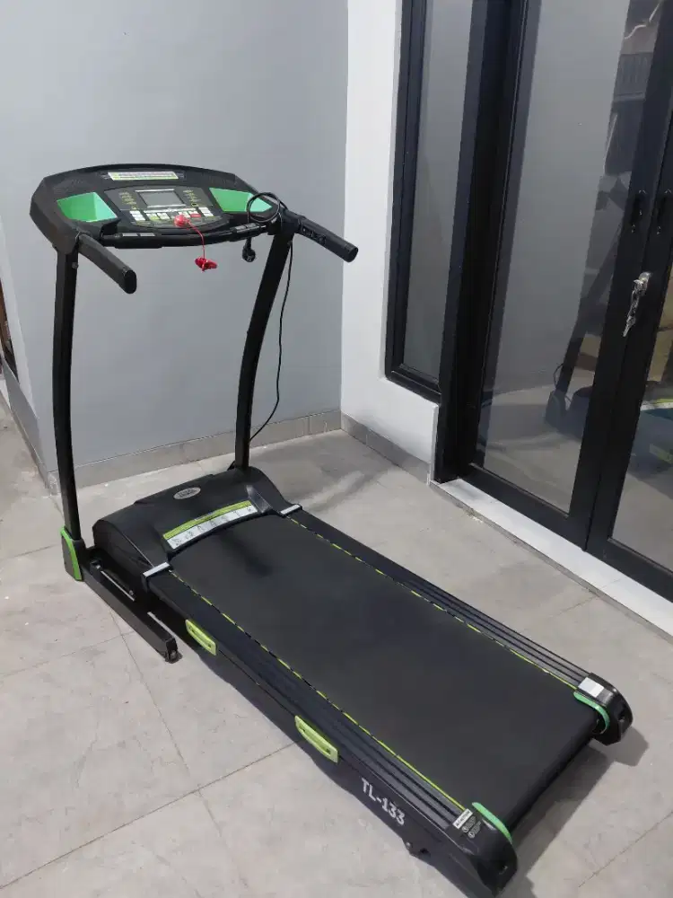 Treadmill Incline Otomamtis Merk Total Fitness