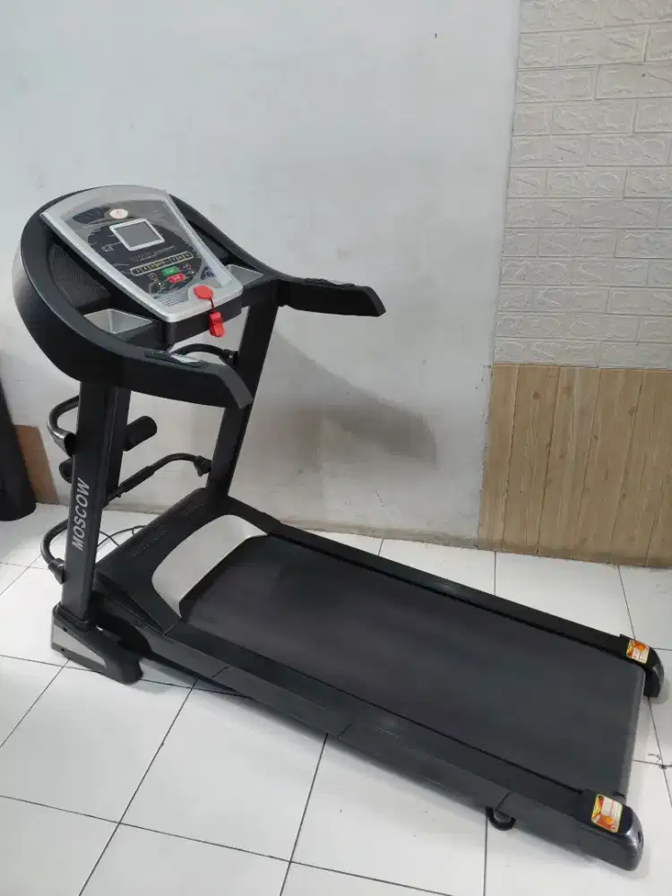 Treadmill Ireborn Type Moscow Seperti Baru