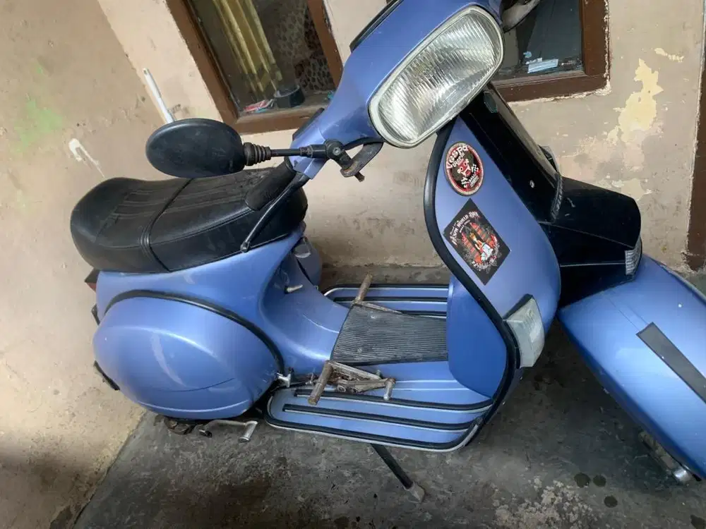 Vepsa p150s 1981 biru
