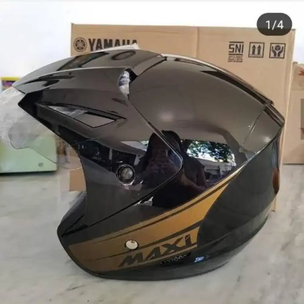 Helm yamaha ori&baru...