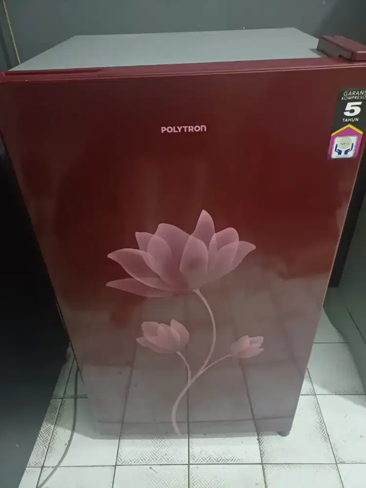 Kulkas POLYTRON 1PINTU DIJUAL RAK LENGKAP DA TUTUP RAK BEKU DINGIN COD