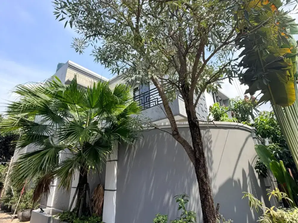 Dijual Rumah Semi Furnished di Graha Raya, Tangerang Selatan