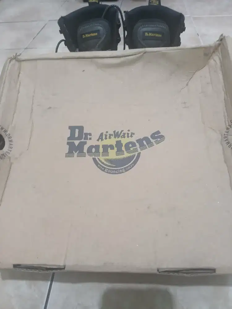 Sepatu Dr Martens