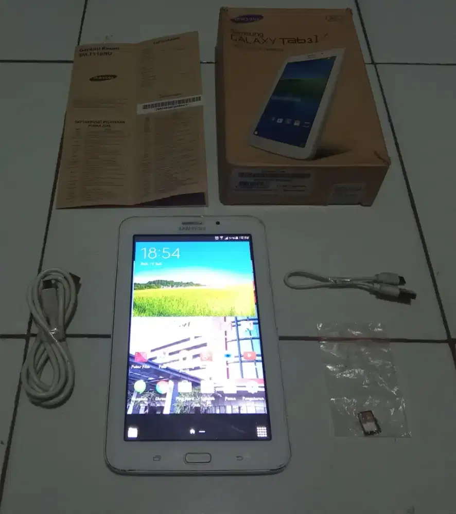 Samsung Galaxy Tab 3V
Ram 1gb Rom 8gb 
White Cram Edition FULSET