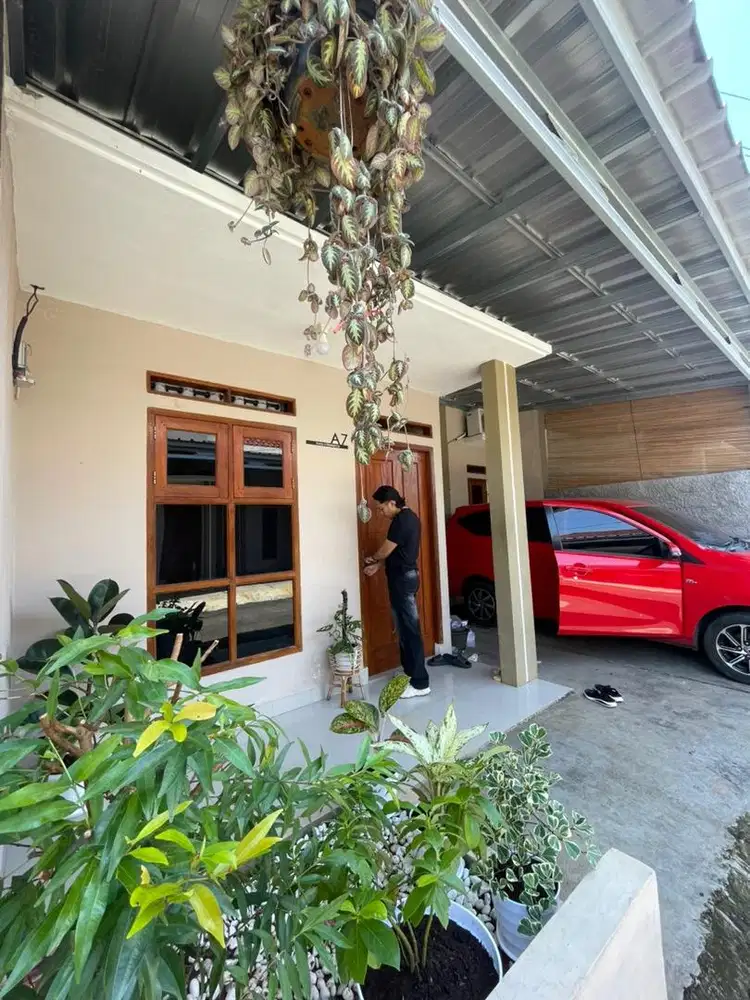 DIKONTRAKAN RUMAH SEMI FURNISH SIAP HUNI