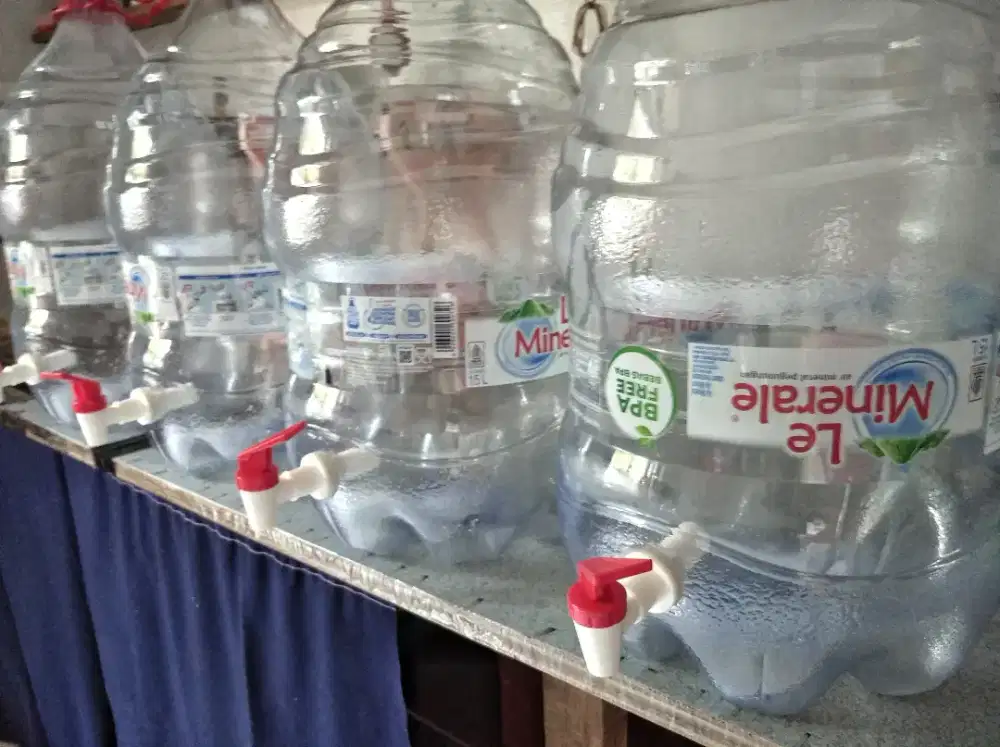 Galon pakai kran