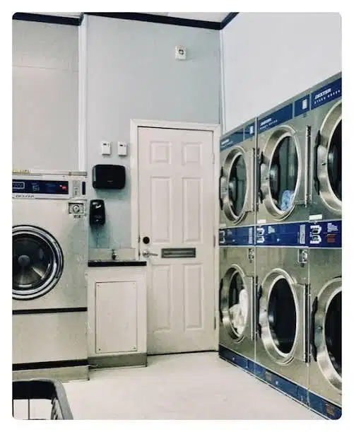 Loker Jasa Gosok Laundry