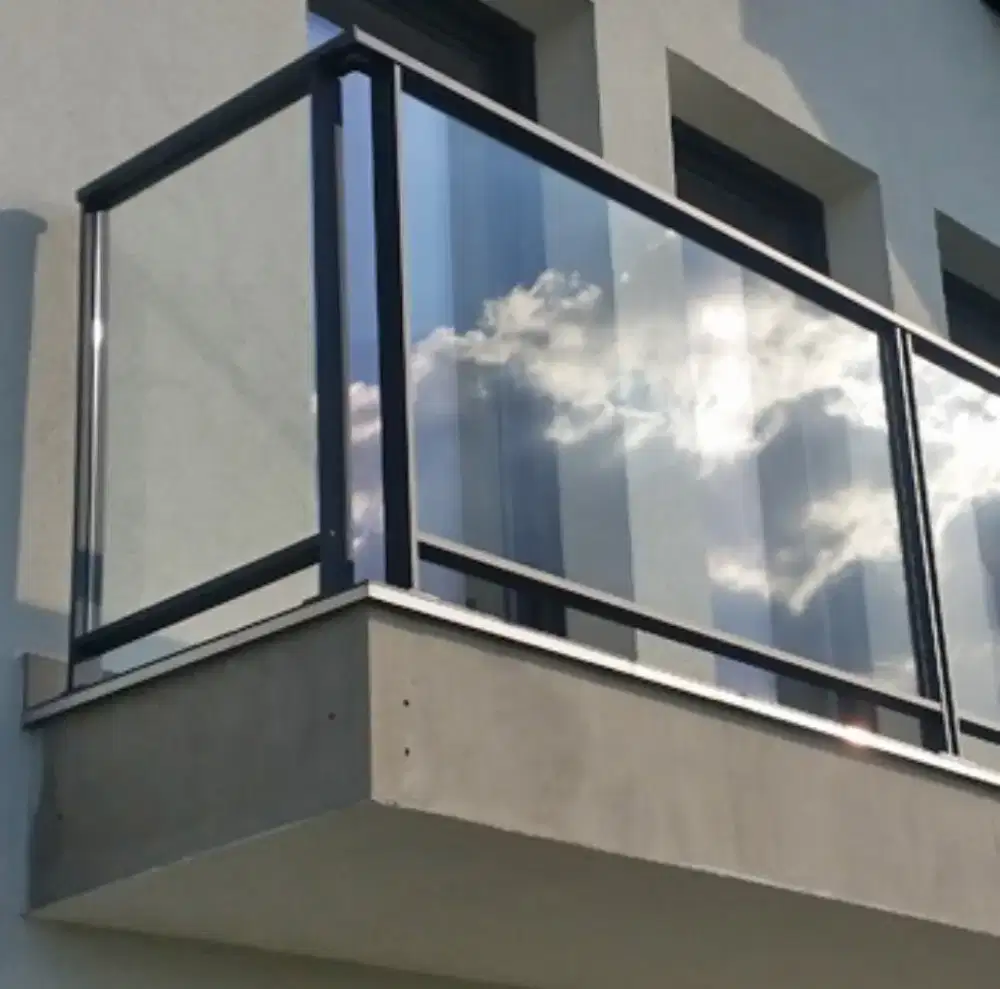 Railing tangga stainless dan Balkon kaca#329