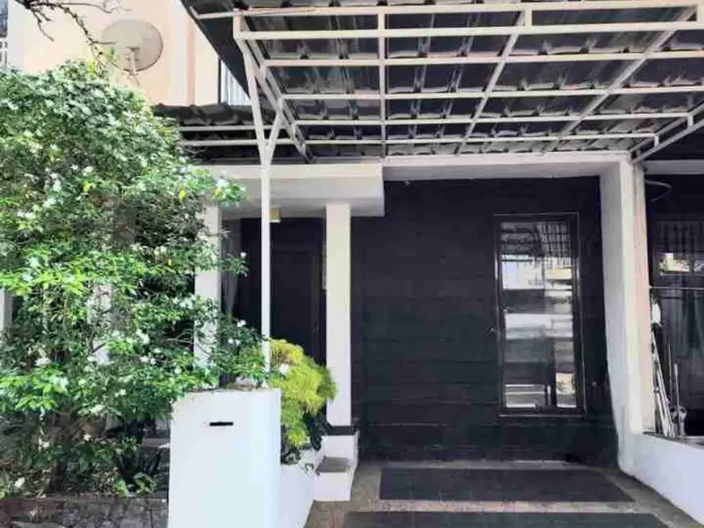 Dijual rumah 2 lantai siap huni di daerah Green Serpong Bintaro DM16