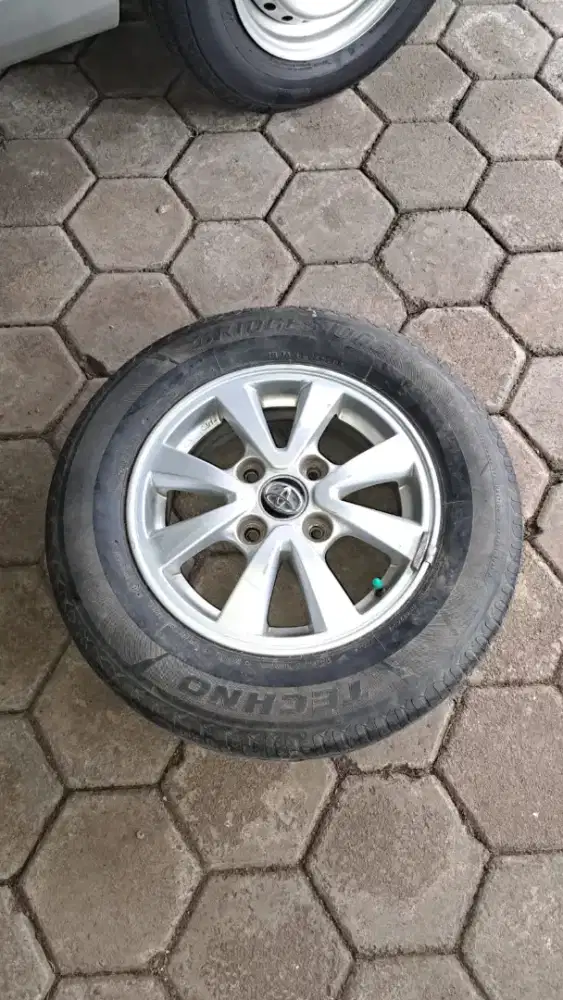 Velg serep avanza R14