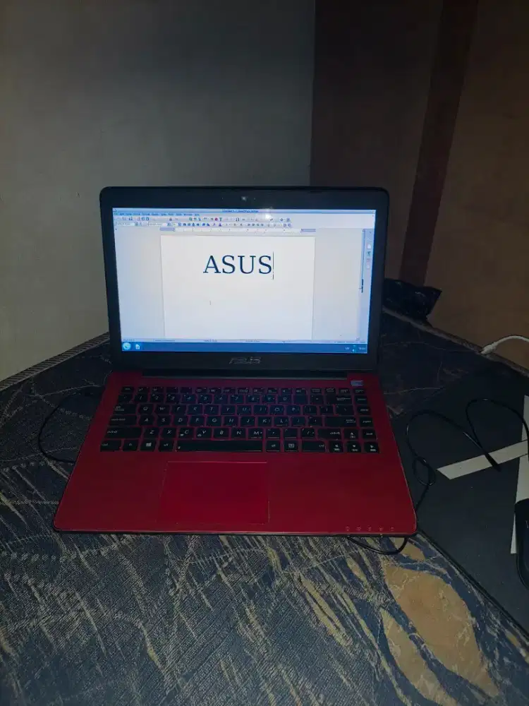 Laptop Asus X402C Intel Celeron RAM 2GB / SSD 128GB