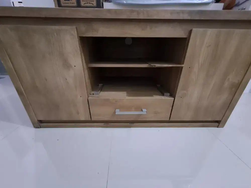 Meja tv bagus sip