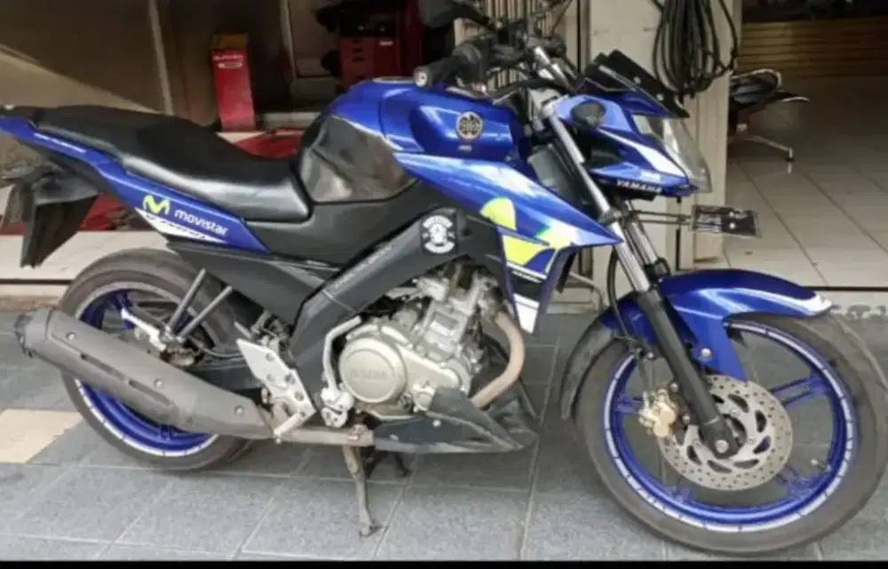 Yamaha New V-Ixion Advance (NVA) Movistar 2015