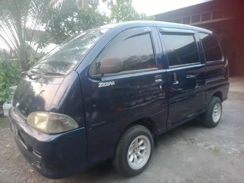 BU CPT.  Murah D. Espass ZL.1.300 Cc (Sleding)  2003 Bagus Trwt