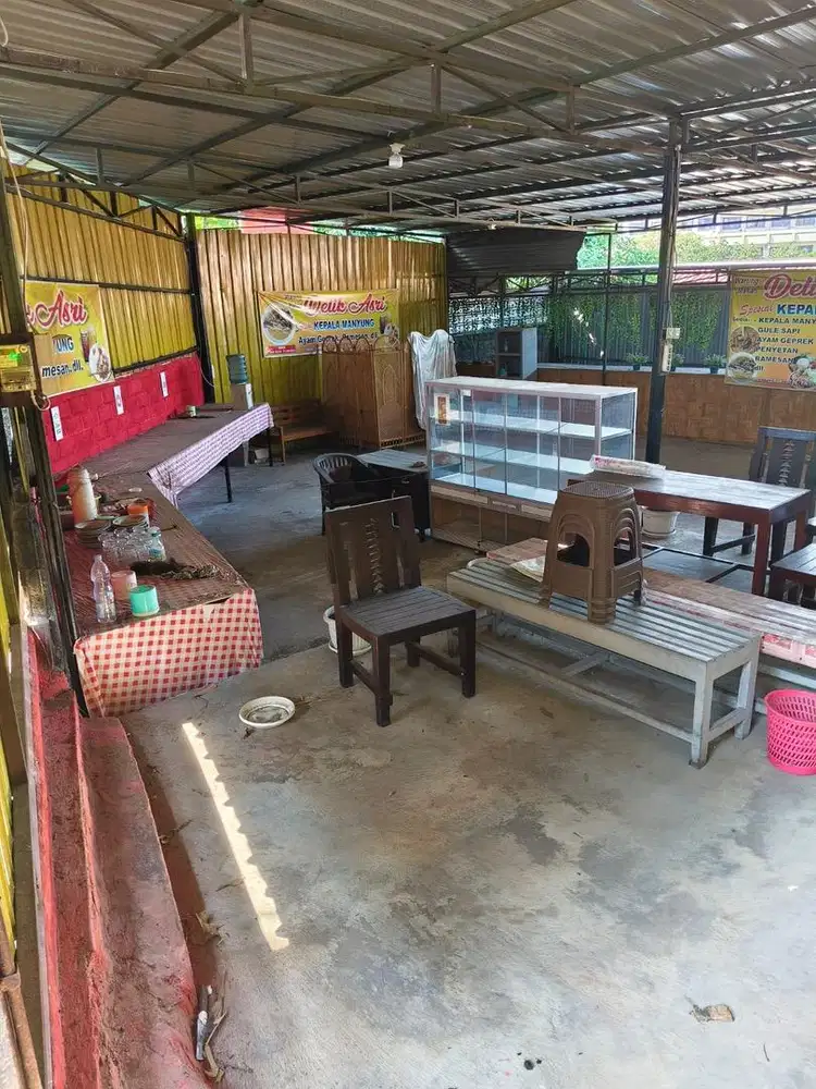 DIJUAL TANAH  BONUS BANGUNAN DEKAT PASAR   JANGLI