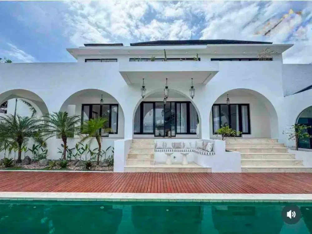 For Sale Villa Style Medeterania Fully Furnish Canggu Berawa