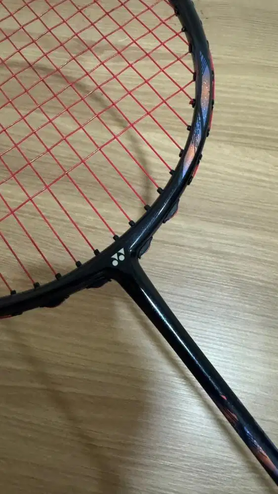 Raket Badminton Yonex Astrox 77 Pro