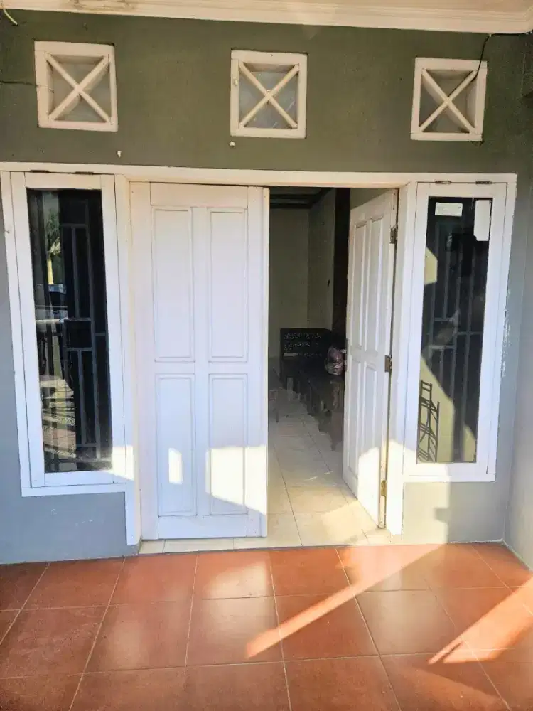 RUMAH SEWA PINGGIR JALAN PERUMNAS BANYUMANIK