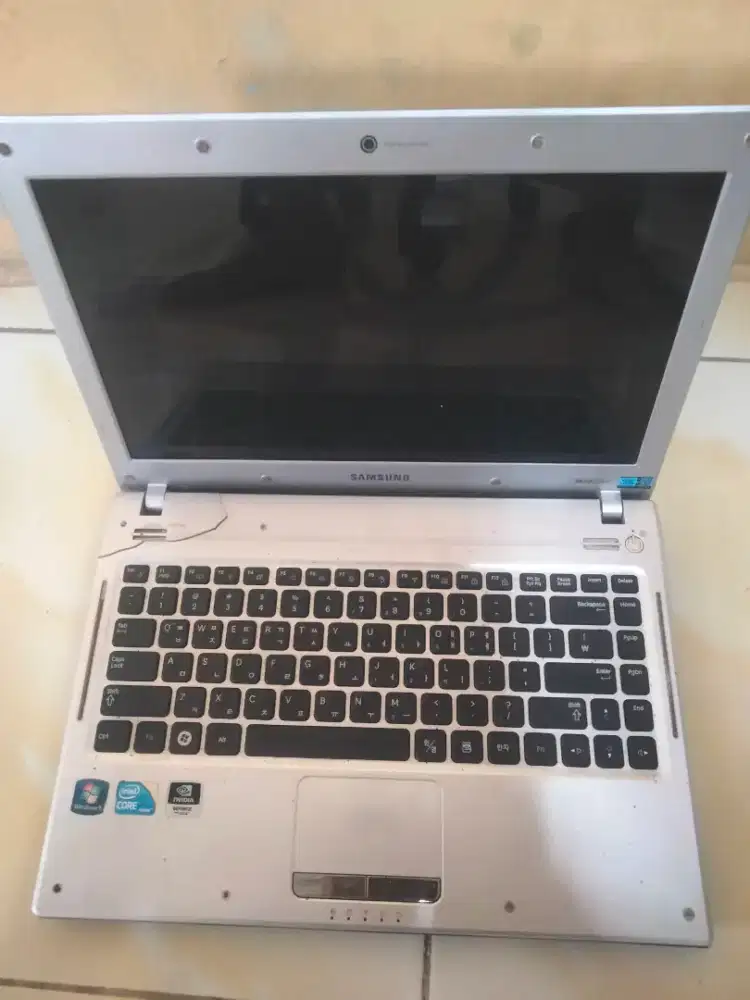 Laptop samsung core i5