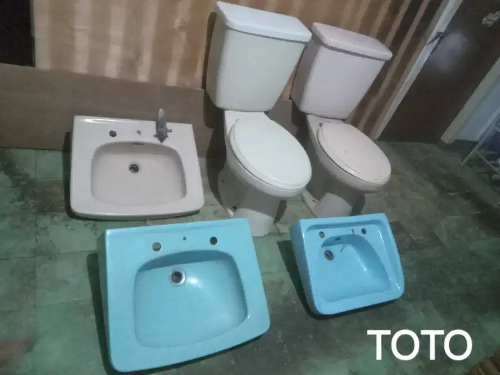 Murah Closet Duduk & Wastafel TOTO