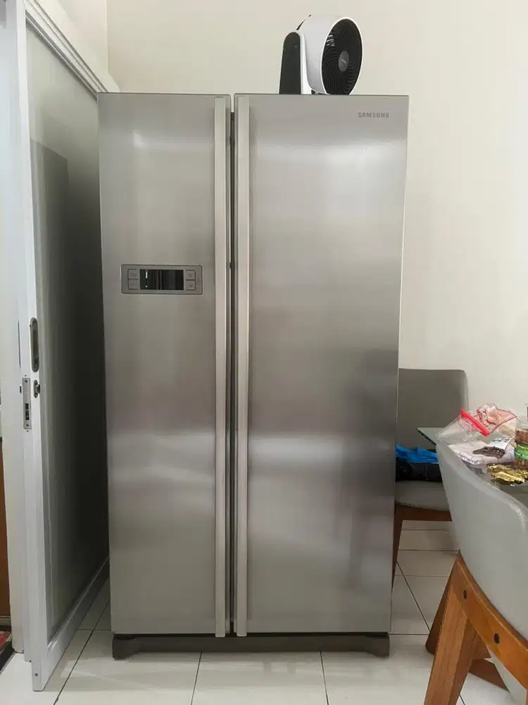 Kulkas 2 pintu side by side
