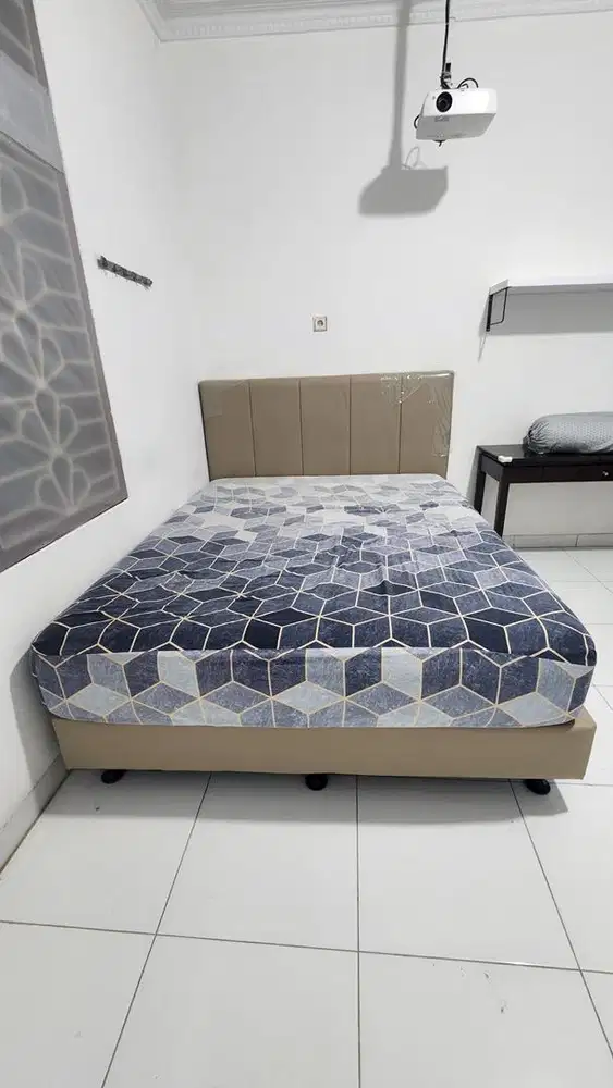 Kasur Airland Queen 160x200 + Divan Bekas Original Kondisi Bagus