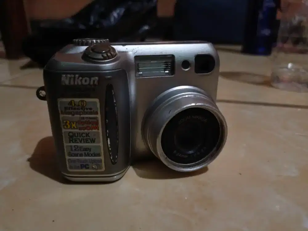 Camera Nikon Coolpix 4300