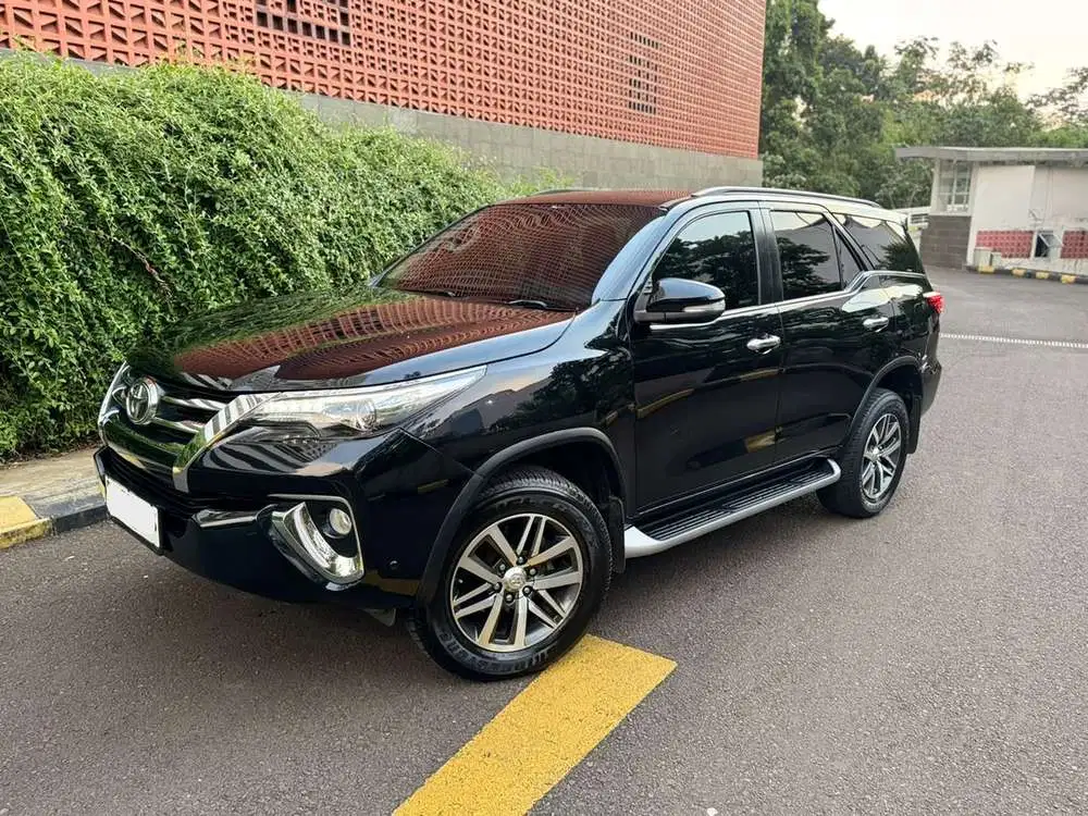 Toyota Fortuner VRZ 2017 LOW KM TANGAN PERTAMA