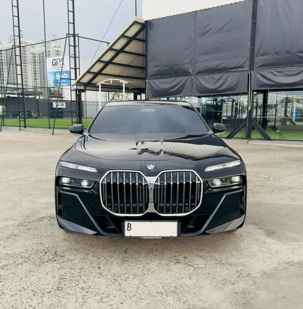 BMW 735i M Sport th2024