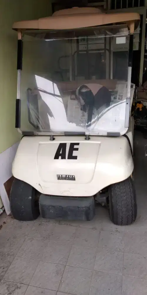 Mobil golf listrik