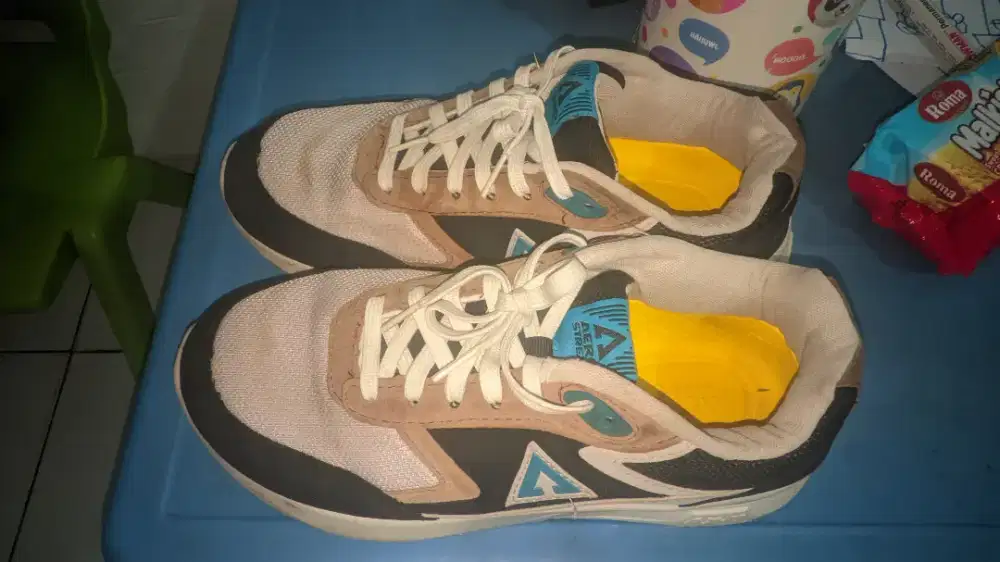 sepatu aerostreet size 43