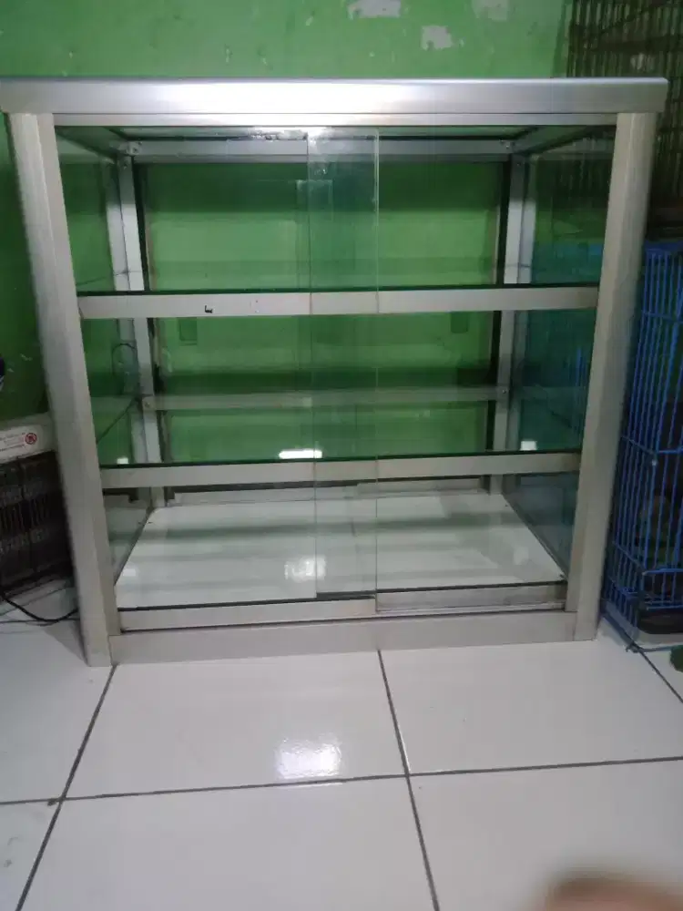Etalase UK. P.60 T.60. L40cm