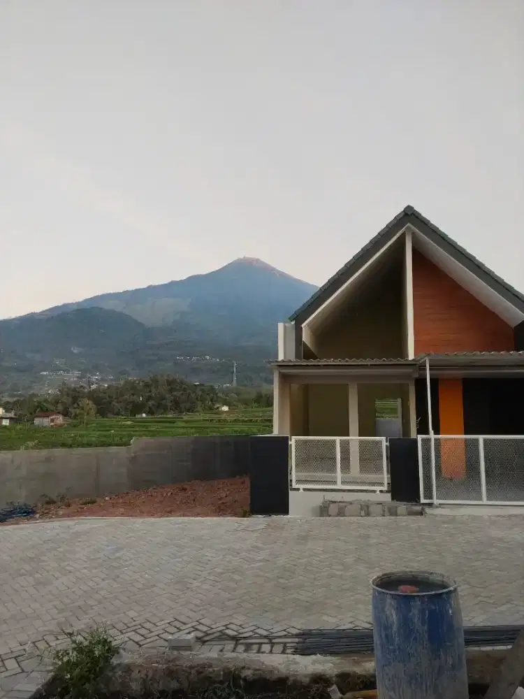 Rumah Villa pacet dekat titik nol pacet