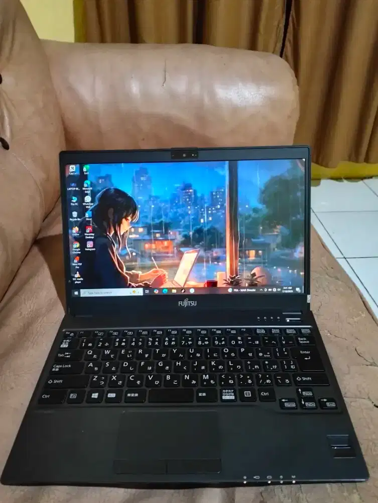 Laptop Fujitsu lifebook slim