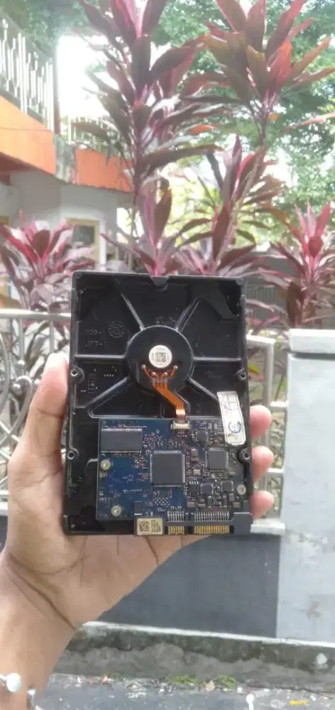 Laku di jual original dan asli kapasitas 160 GB merek Hitachi ,hardisk